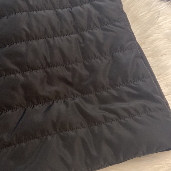 MICHAEL KORS Women’s Vest size 1X  zipper front gold length 28” bust 46” black - Picture 10 of 12